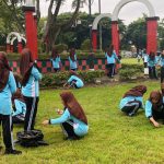 World Cleanup Day 2025, SMK N 1 Karanganyar Ajak Siswa Bersih-Bersih Alun-Alun